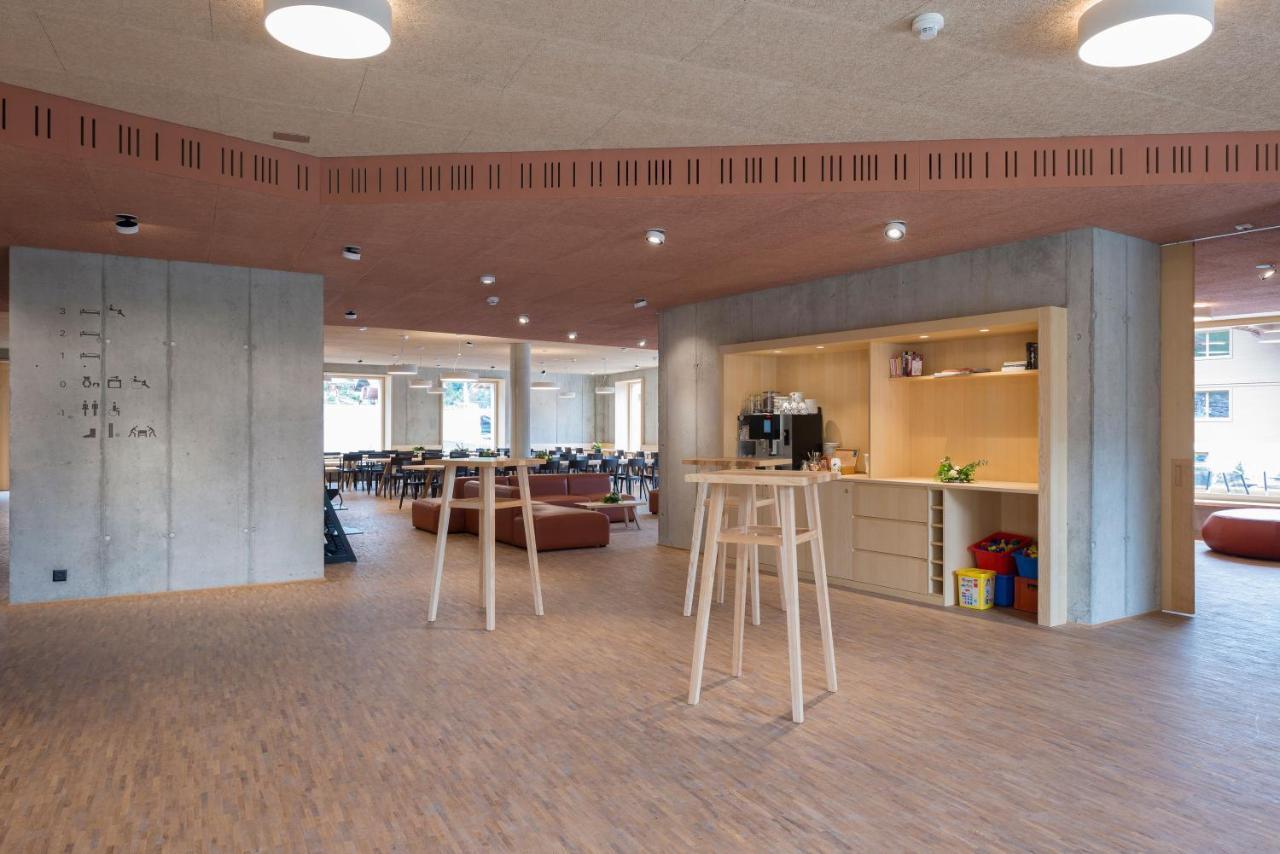 Saanen Gstaad Youth Hostel Zewnętrze zdjęcie
