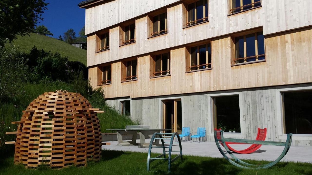Saanen Gstaad Youth Hostel Zewnętrze zdjęcie