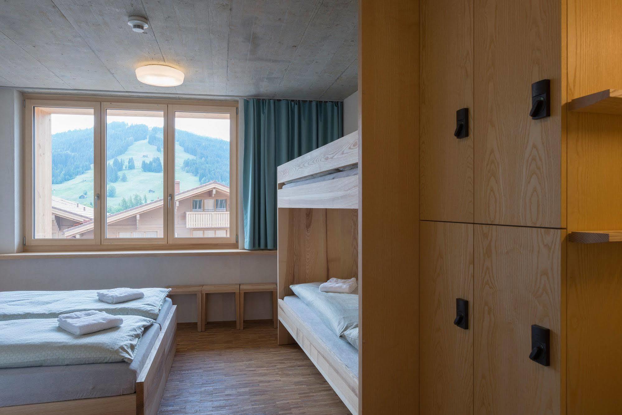 Saanen Gstaad Youth Hostel Zewnętrze zdjęcie