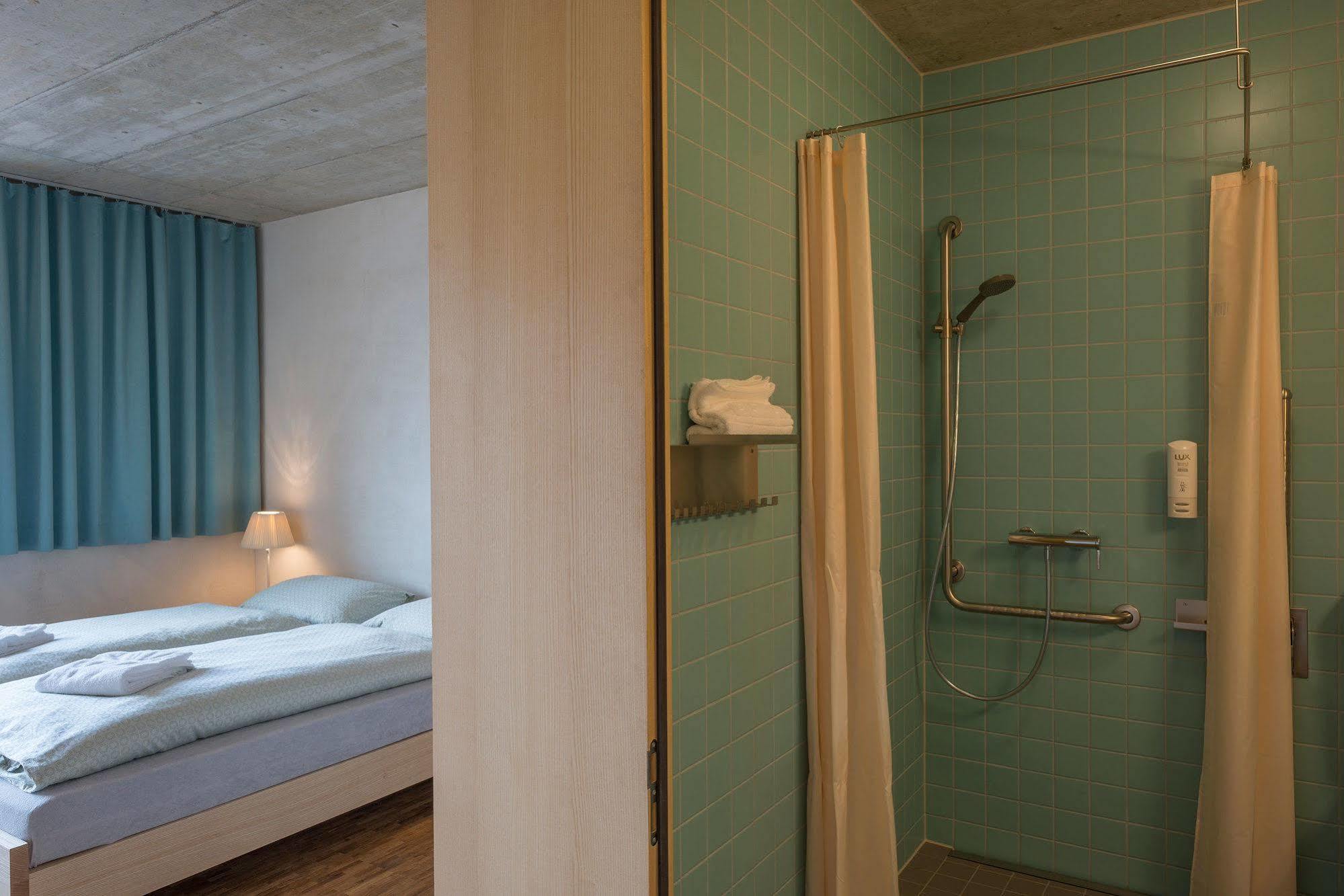 Saanen Gstaad Youth Hostel Zewnętrze zdjęcie