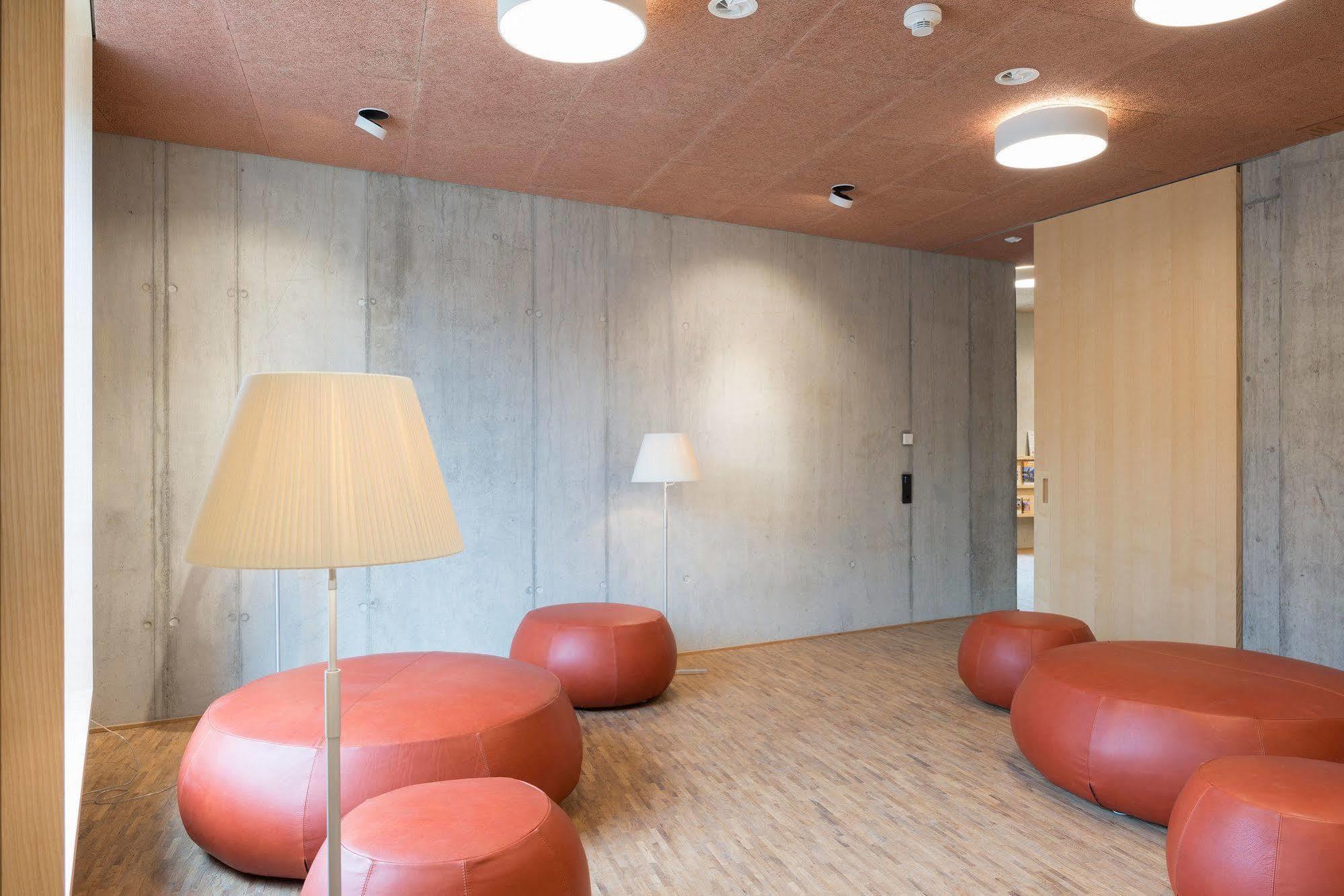 Saanen Gstaad Youth Hostel Zewnętrze zdjęcie