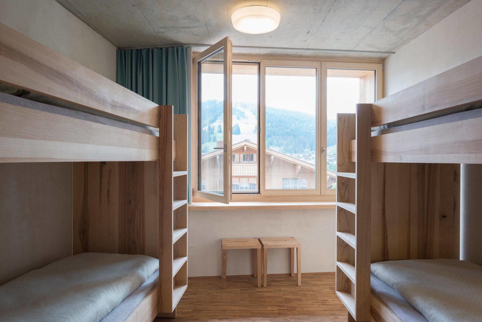 Saanen Gstaad Youth Hostel Zewnętrze zdjęcie