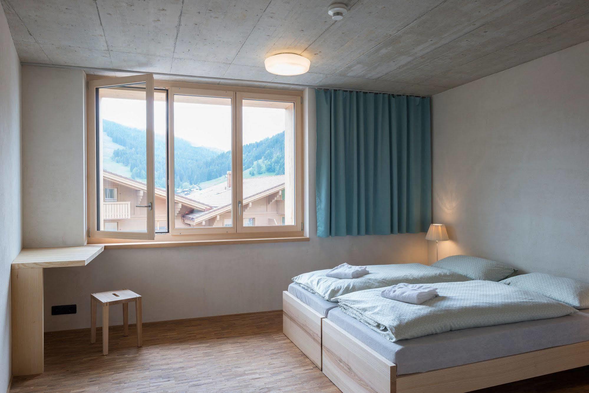 Saanen Gstaad Youth Hostel Zewnętrze zdjęcie